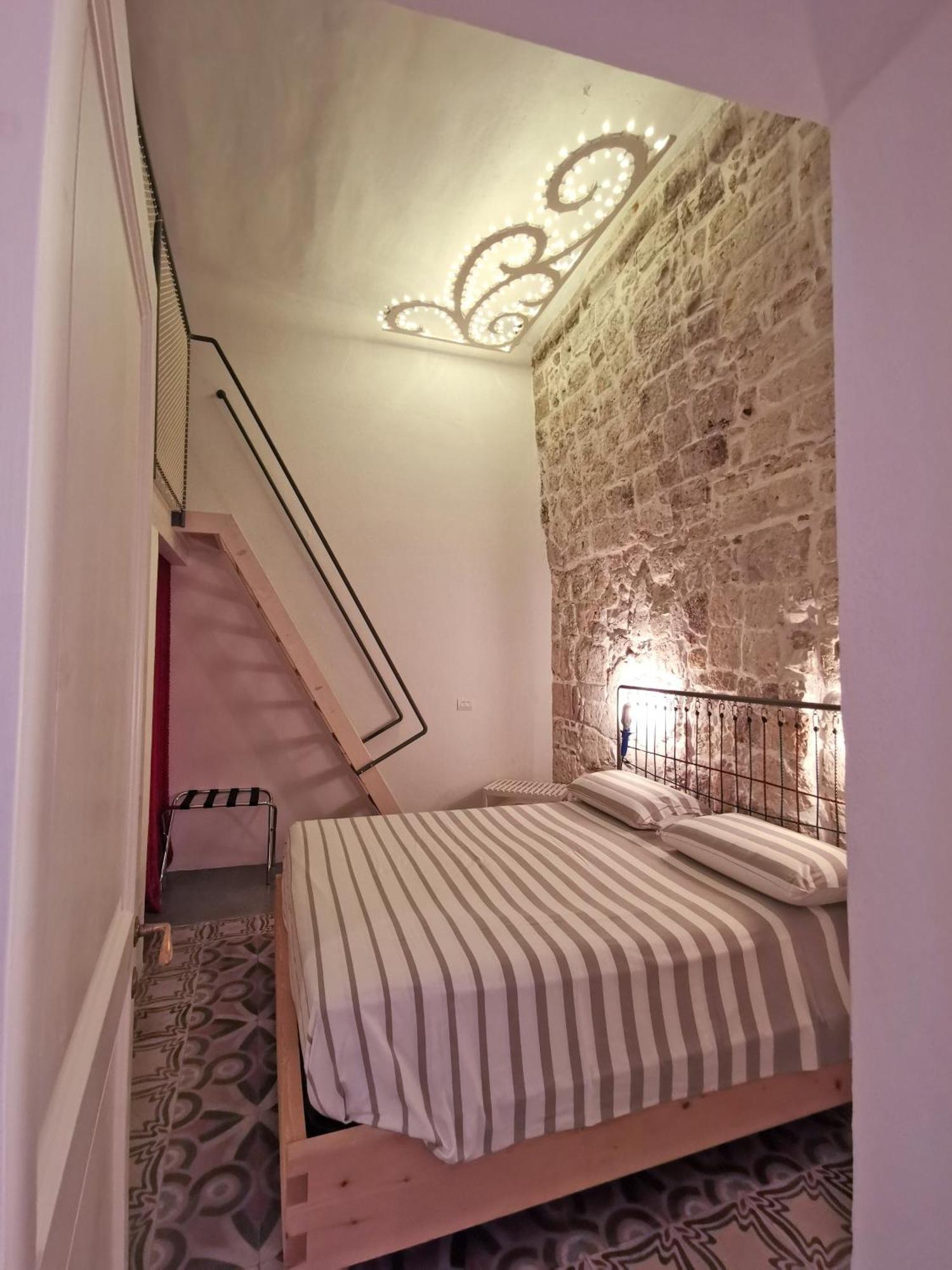 L'Officina Bed & Breakfast Бари Екстериор снимка